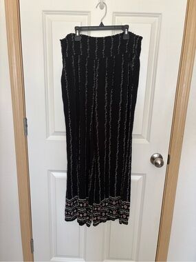 Three Dots Black Wide Leg Pants with Pink and Cream Floral Hem